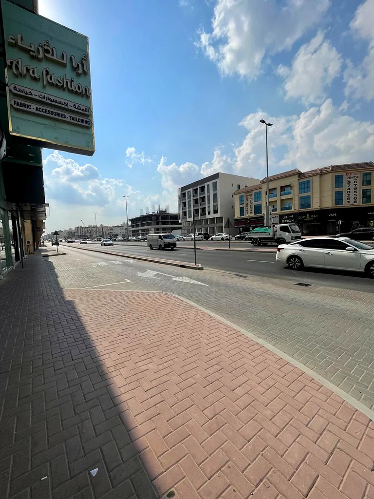 محل تجاري في الطابق الأول للبيع في عجمان، روضة 263195082785922113