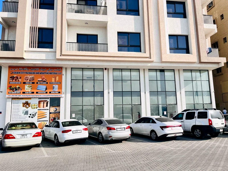 محلات للإيجار السنوي + شهر واحد مجانًا.63261241111938111