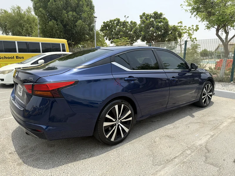 سيارة نيسان ألتيما عائلية، بحالة جيدة، بسعر 35000 درهم63166630188801112