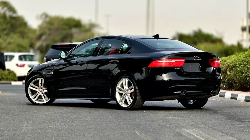 Jaguar XE S V6 2016 . Gcc specs ( Full service history ) full option .63222311880451114