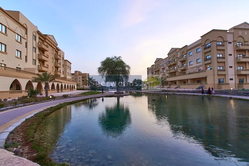 Huge Balcony - Mountain View - Terrace Apartment63855996618627110