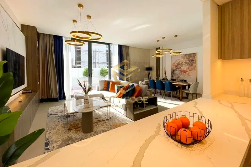 4 BR TH CORNER \Resort-style \ACCESS TO BEACH63204820920449111