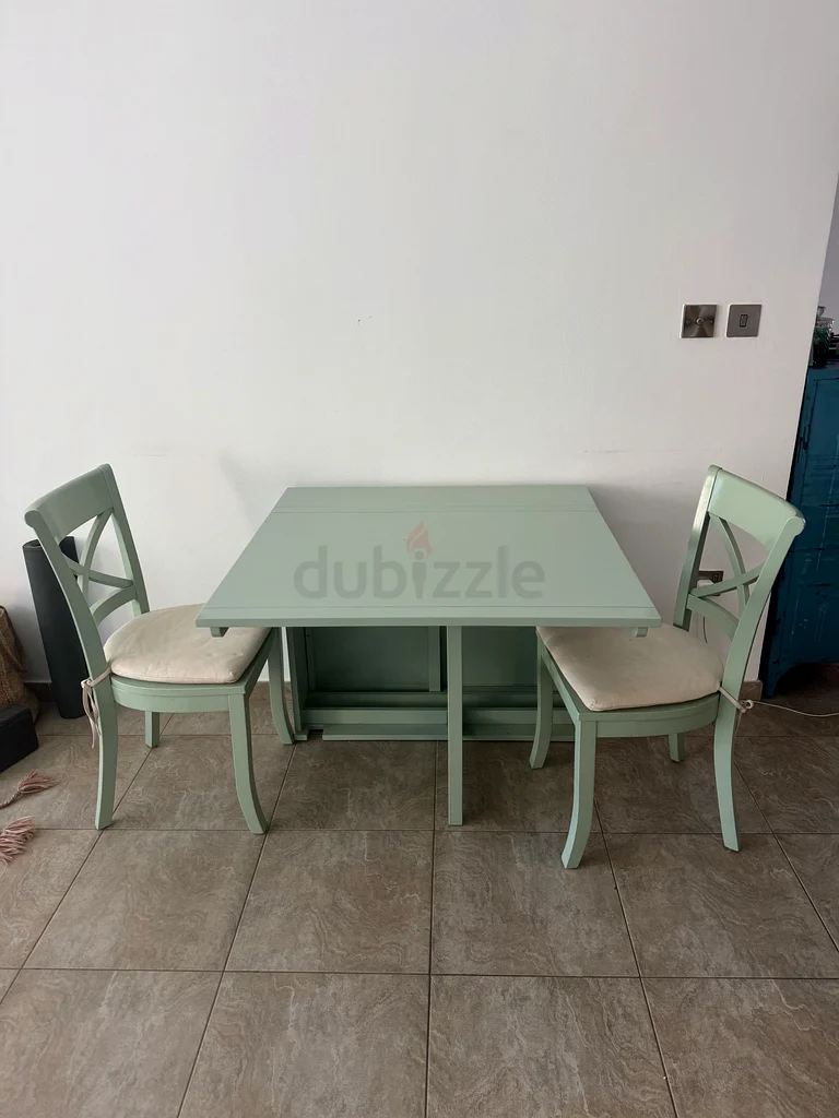 Collapsible dining table63216835865602111