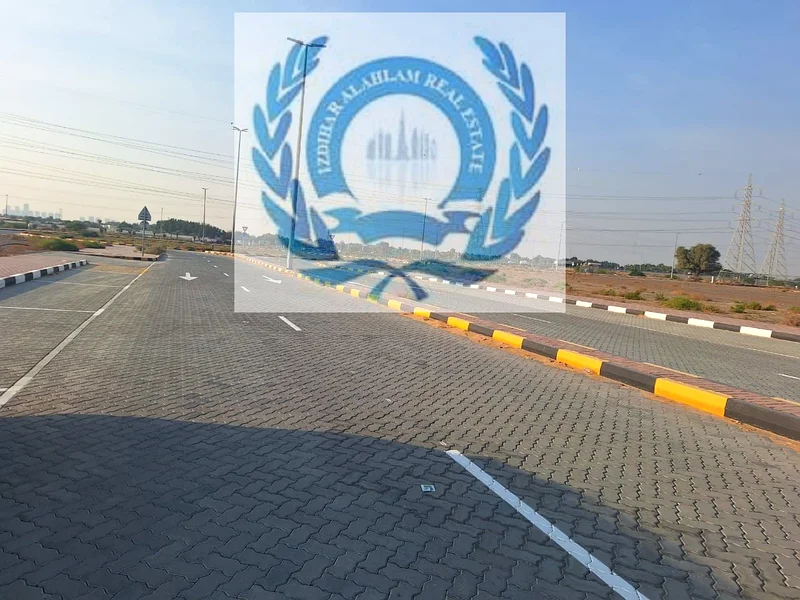 الزاوية، بالقرب من الحديقة، قطعة أرض كبيرة جدًا لبناء منزل أحلامك في زاهيا الشارقة63197611027714113