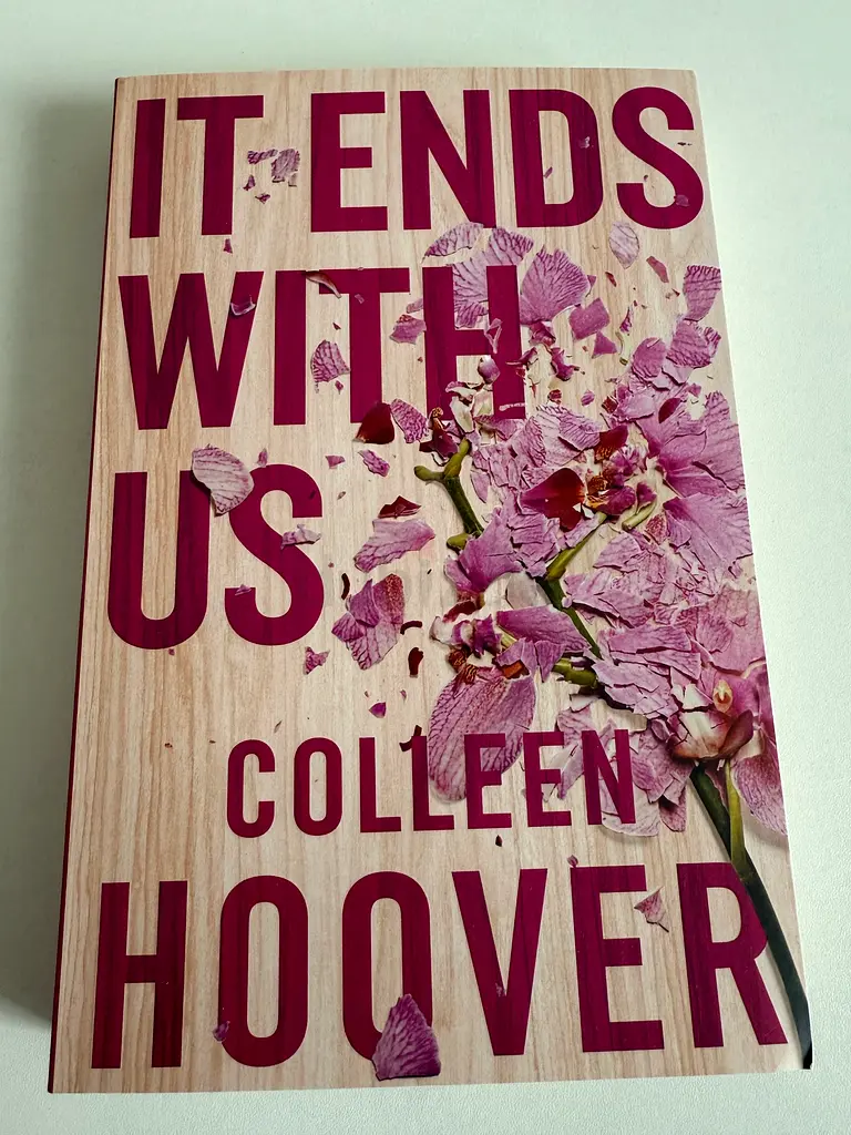 It Ends With Us - Colleen Hoover