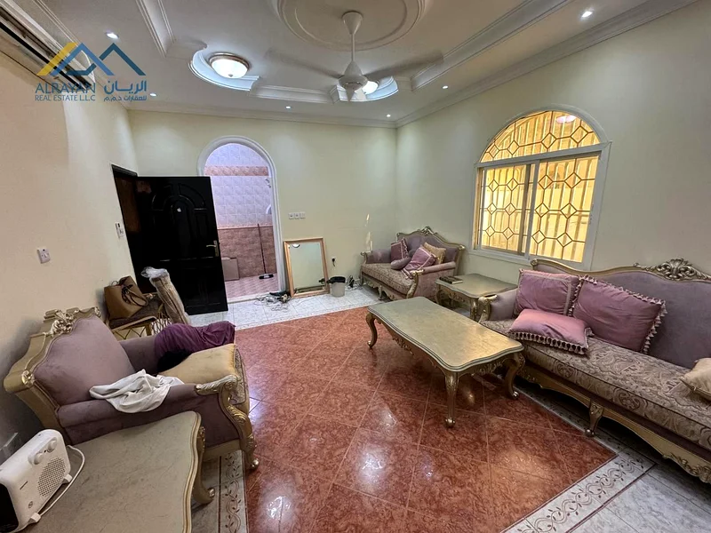 موقع مميز * صيانة كاملة مع مكيفات * مساحة واسعة63879425092225114