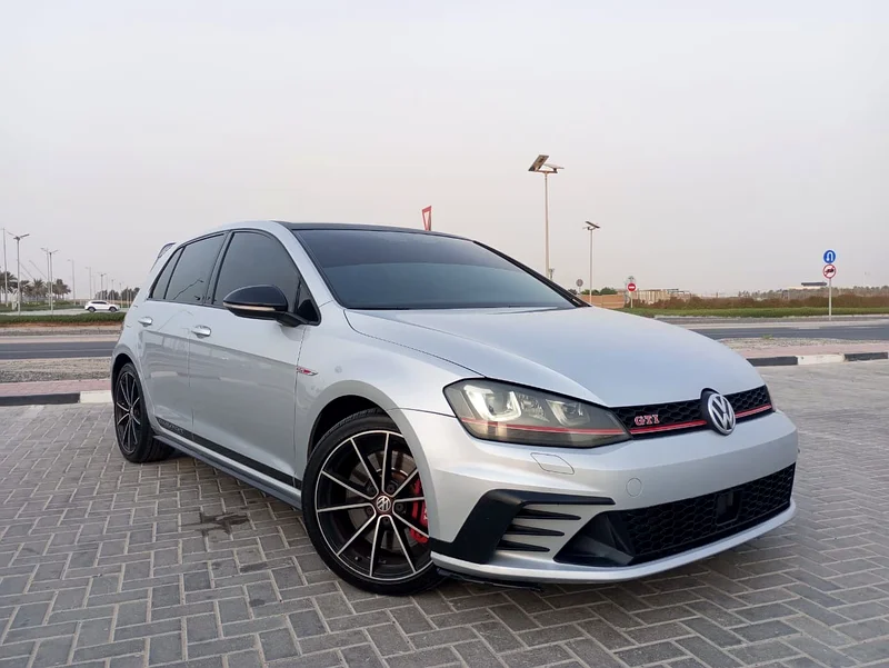 Golf GTi 2017 Gulf model63170386301570111