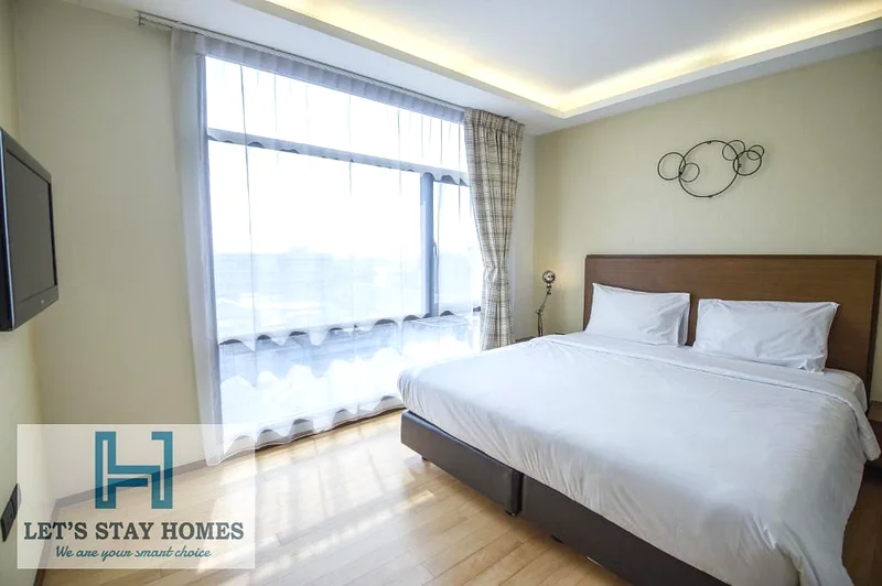 Indulge without overspending | Free parking | Pool and gym access | Near metro | Secure stay63169924780162111