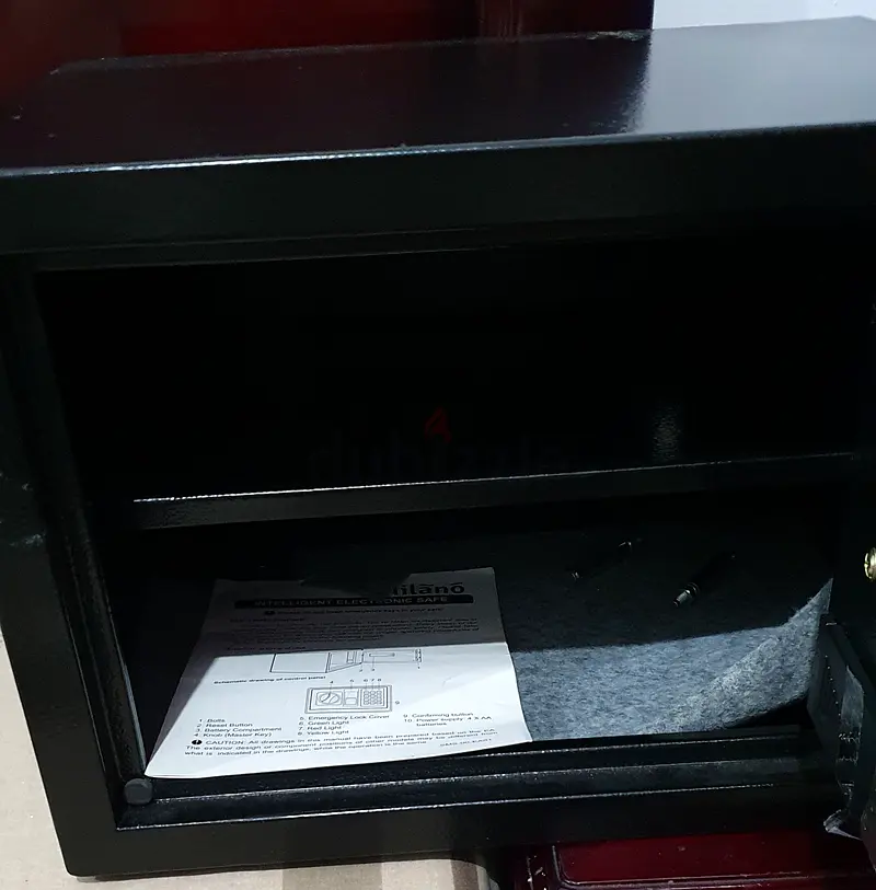 Secure Your Valuables with This Compact Safe!