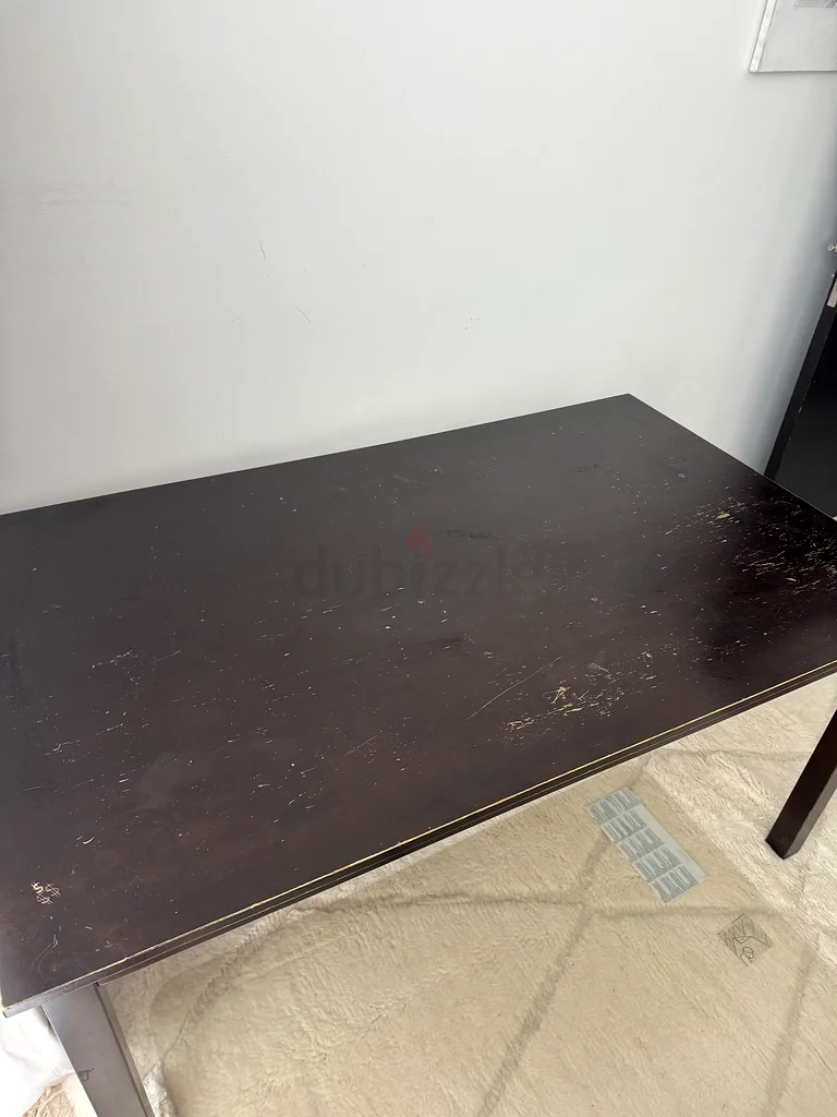 طاولة دراسة وعمل كبيرة - مثالية للعمل من المنزل!63218805711491111