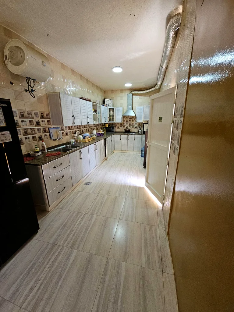 VILLA FOR SALE IN SHARJAH / AL HAZANNAH63205834384002114