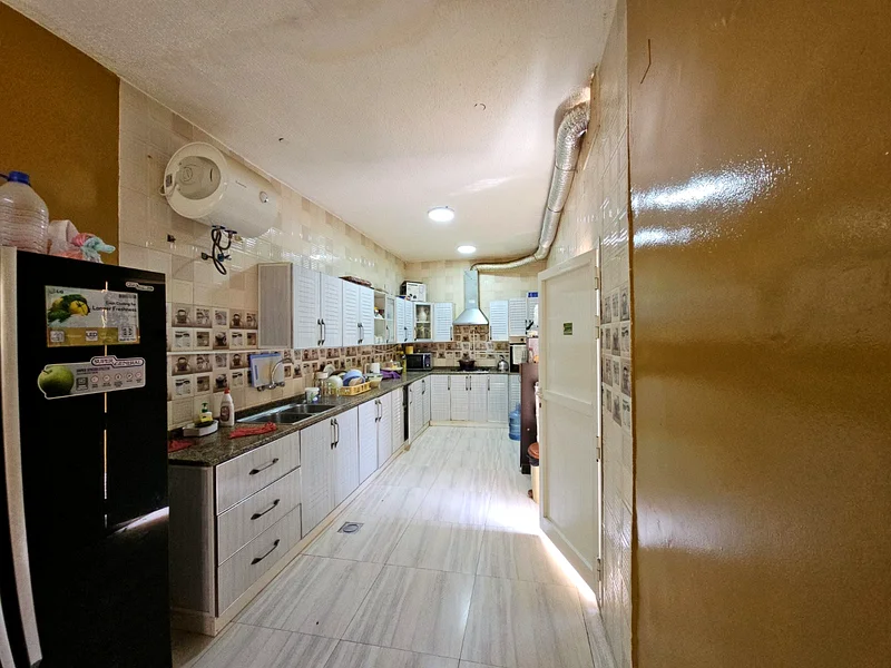 VILLA FOR SALE IN SHARJAH / AL HAZANNAH63205834384002113