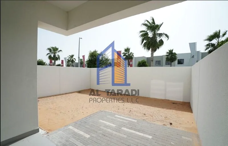 3 غرف نوم مذهلة + خادمة | جديدة كليًا | مجتمع فاخر63308156329091112
