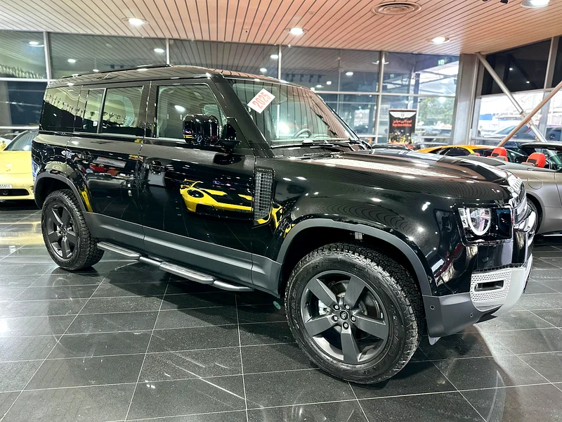 Land Rover Defender 110 P300 ,
AL Tayer 5 Years Warranty and Service63176167954179111