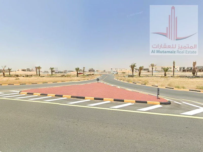 فيلا حديثة، بجانب طريق محمد بن زايد63170847949185113