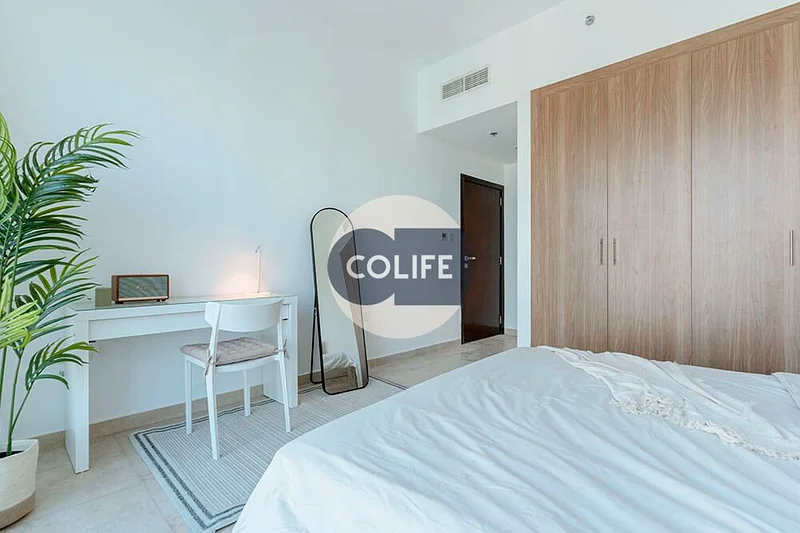 Spacious apartment | City view | Picturesque district63831530383491112