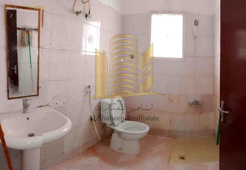 Hurry up! Don't miss this offer - Integrated residential building for sale in Rashidiya 3, Ajman  Property Details:  Land Area: 2000 square feet  Total Floors: Ground + Single Floor + Roof  Total apar63251332785538114
