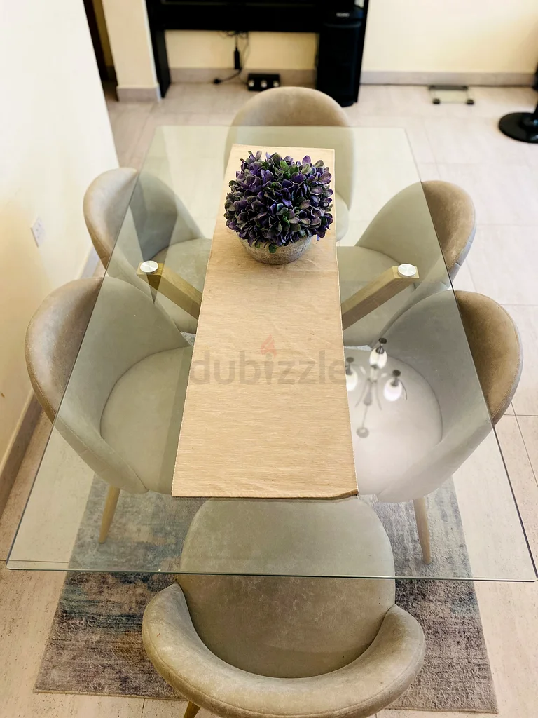 6 SEATER GLASS DINING TABLE AND CHAIRS63179388674307112