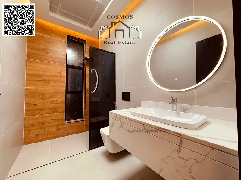 From the owner directly, a new 3-story villa with super deluxe finishing 🏡 in Al Helio 2 - Ajman with bank financing facilities for payment.63895009174787114