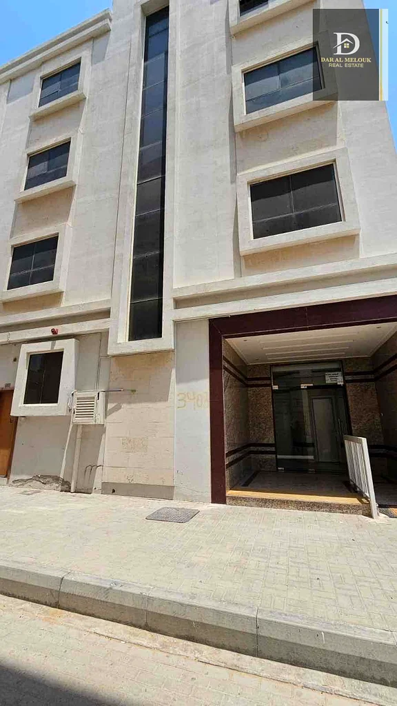 For sale in Sharjah, Muwailih area, a residential building with an area of ​​3000 feet, ground floor permit, 3 floors, consisting of 4 rooms63197615700994112