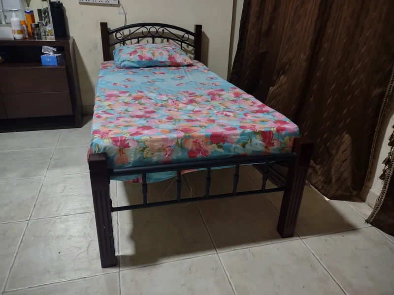 مساحة سرير متوفرة للإيجار للسيدات فقط63127778009603111