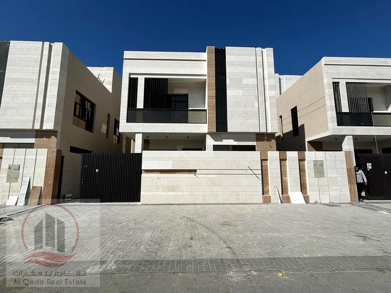 للبيع فيلا في عجمان الباهية، 6 غرف ماستر، وغرفة مجلس، وصالة، وغرفة خادمة، حرة63170847966466111