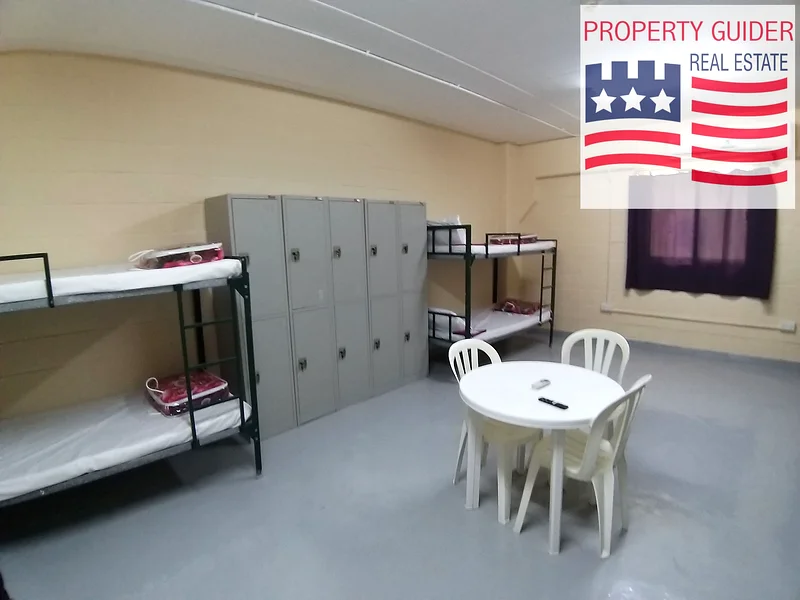 10 ROOMS SEPERATE AND KITCHEN AND TOILET63612457956355111