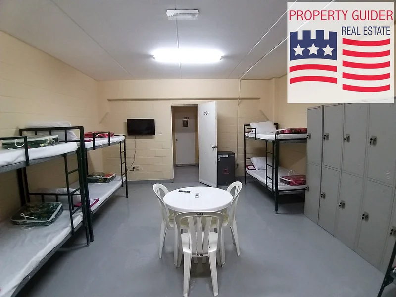 10 ROOMS SEPERATE AND KITCHEN AND TOILET63612457956355113