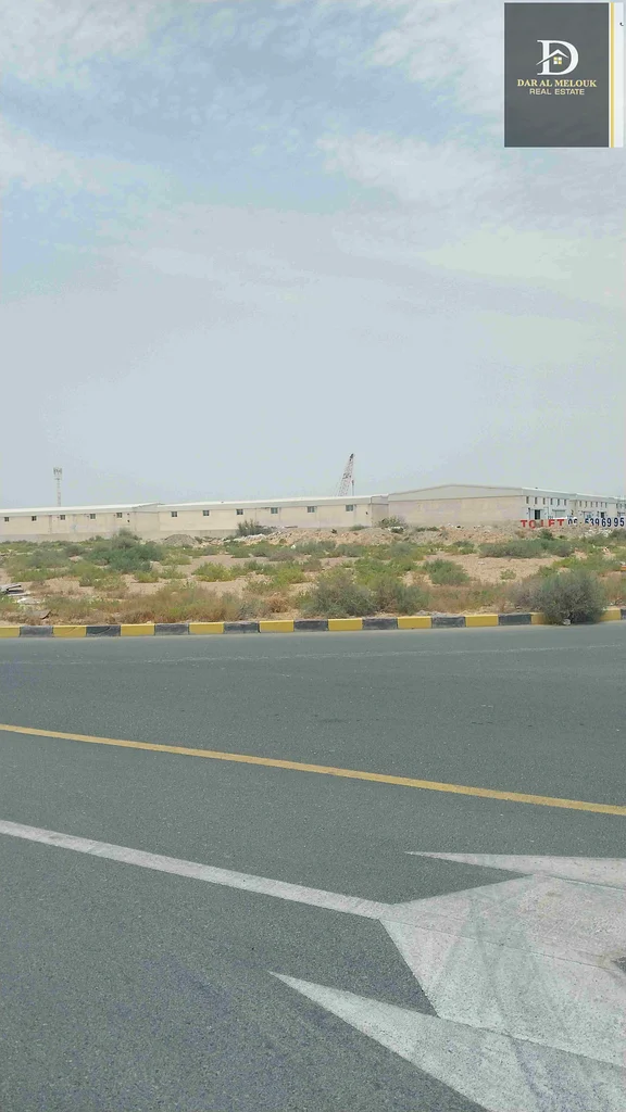 For sale in Sharjah, Al Sajaa area

Emirates Transit City

34,000 sq. ft. industrial land

Commercial industrial permit

Excellent location63196617987842113