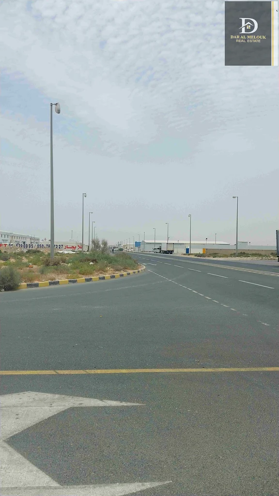 For sale in Sharjah, Al Sajaa area

Emirates Transit City

34,000 sq. ft. industrial land

Commercial industrial permit

Excellent location63196617987842112
