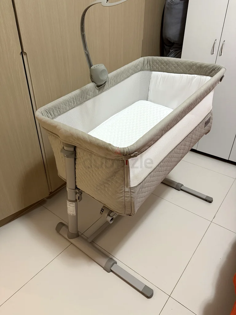 Like New Baby Crib with Mattress  Blanket – Used Only Once63204265939329111