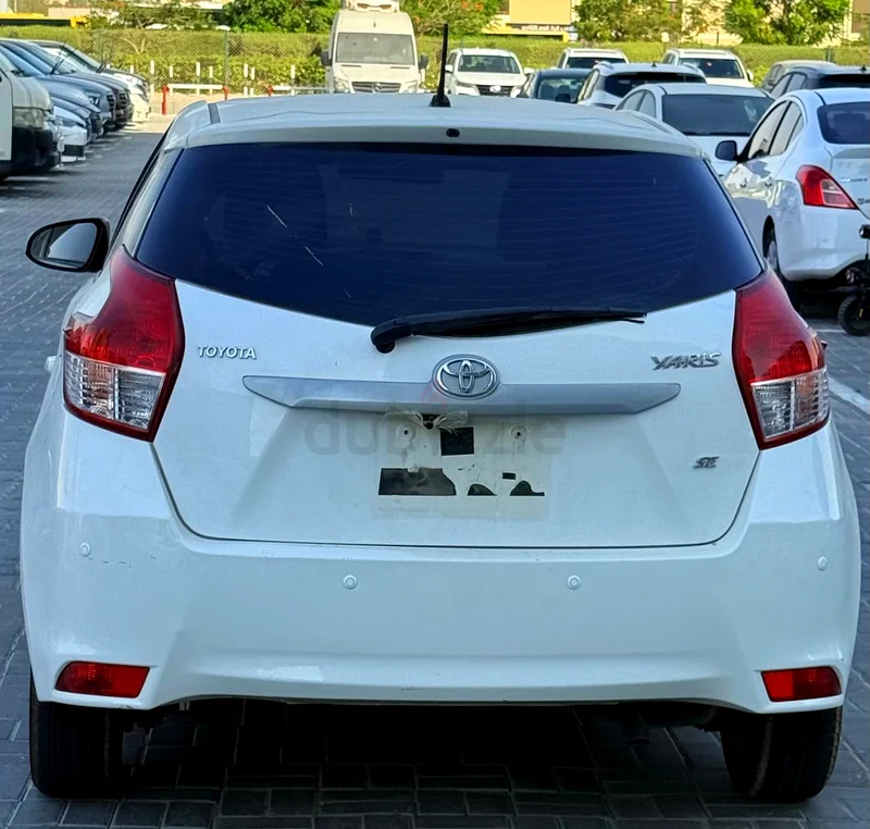 Toyota Yaris Hatchback 2015 GCC Perfect Condition Family Use Low mailge63147688198275114