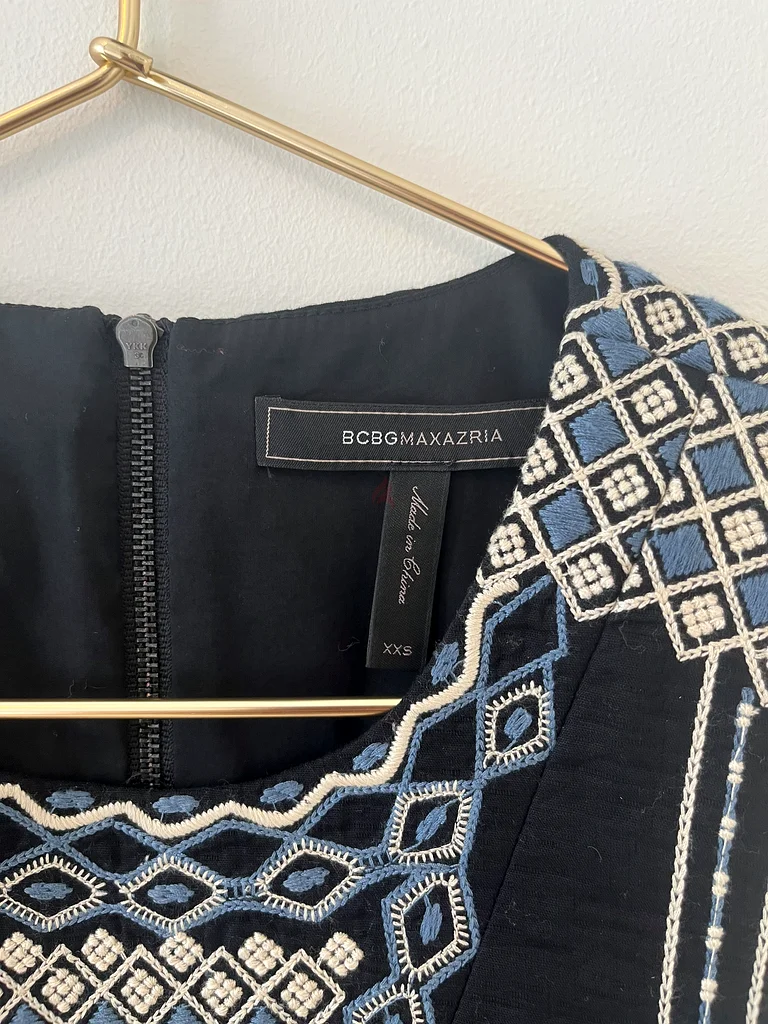 BCBG MAXAZRIA Black and Navy Embroided Set63238110750467112