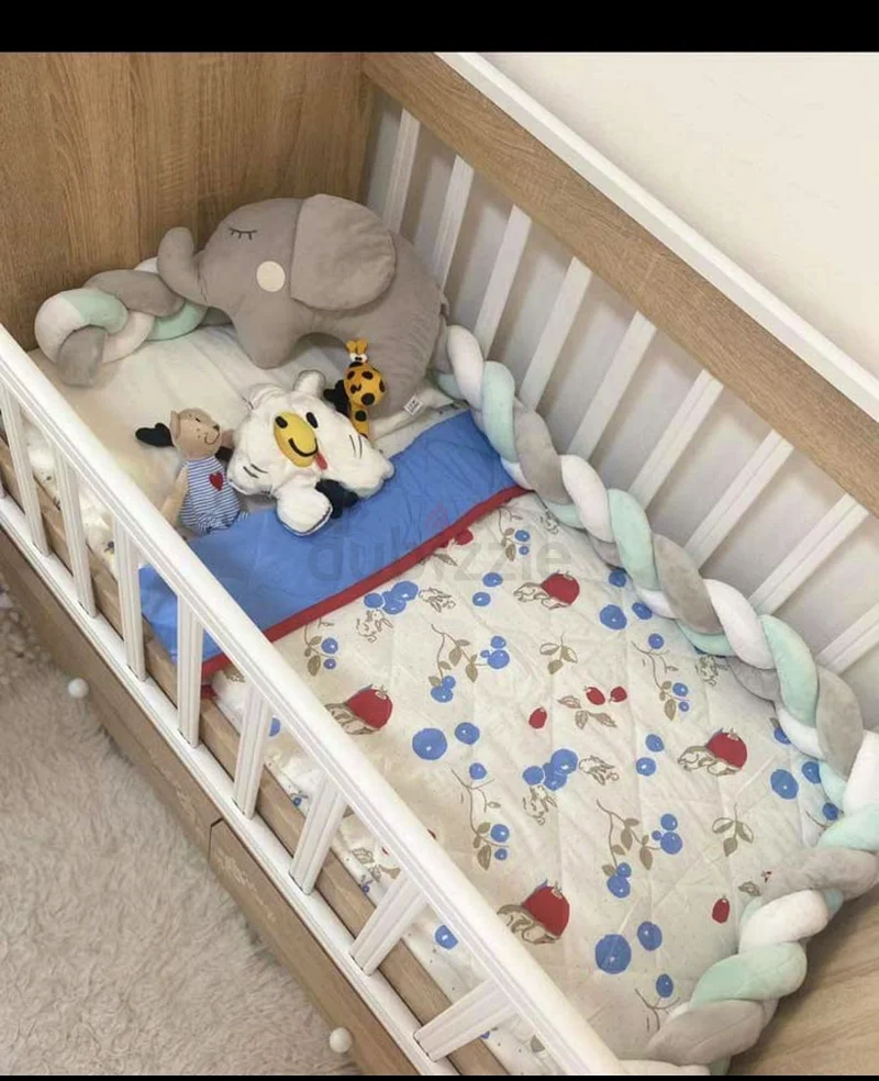 Charming Baby Crib with Drawers - Perfect for Your Little One! With rocking side63196140718337111