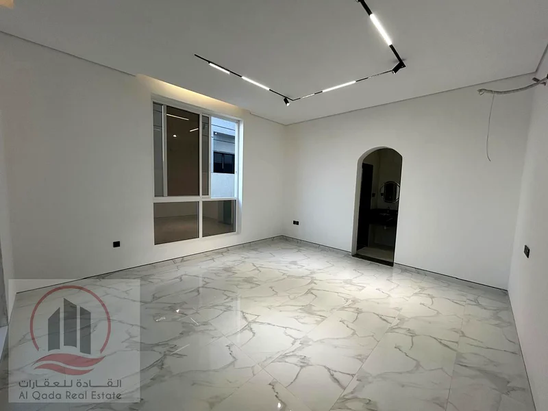 For sale, a villa in Ajman Al Yasmeen, 5 master rooms, a Majles room, a hall, and a maid’s room, freehold for all nationalities, Installment with out63252424445955114