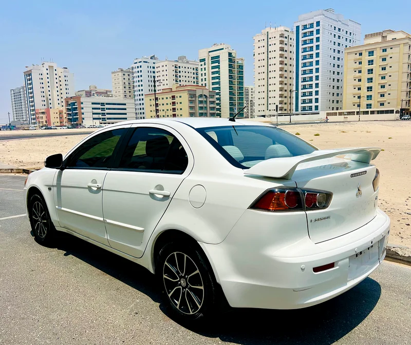 A BEAUTIFUL CLEAN MITSUBISHI LANCER 2016 MODEL GCC SPACE NICE AND CLEAN CONDITION REF:-150163172650798081112