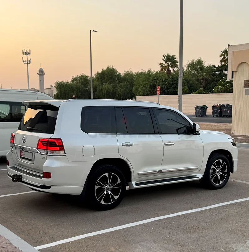 Land Cruiser 2021 GXR Grand Touring V6 - Agency Maintained with Al-Futtaim Service Contract63140190893955112