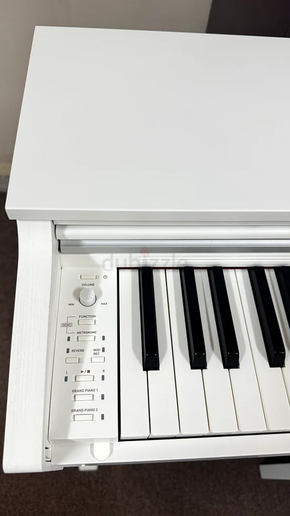 Elegant White Casio Digital Piano for Sale - Perfect for Music Lovers!63226778546691113