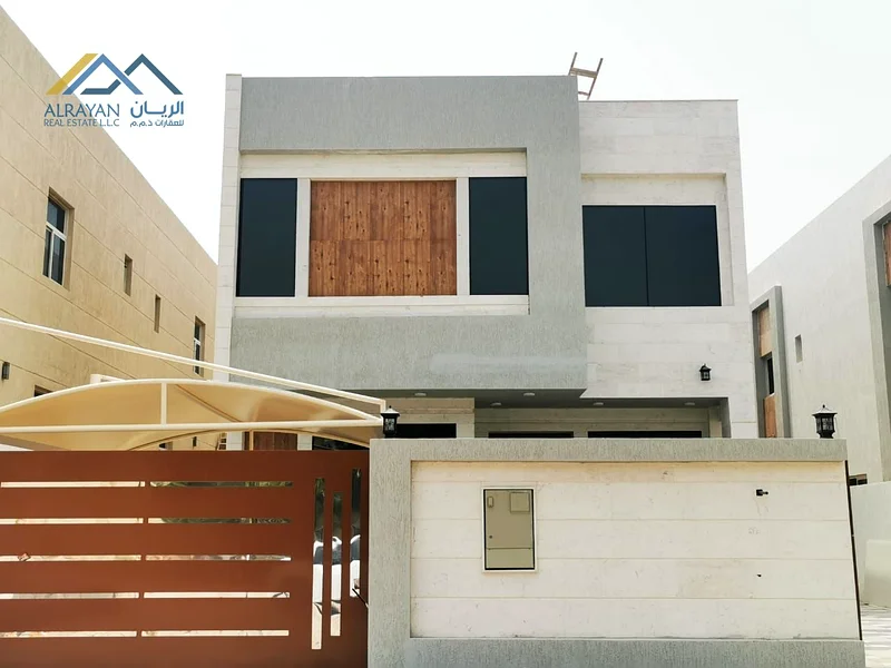 Luxurious villa with modern finishes and spacious areas, corner of two streets, freehold for all nationalities63878080816386110