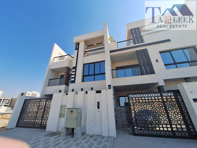 Available villa for sale freehold for life with personal finishes63872179909889111