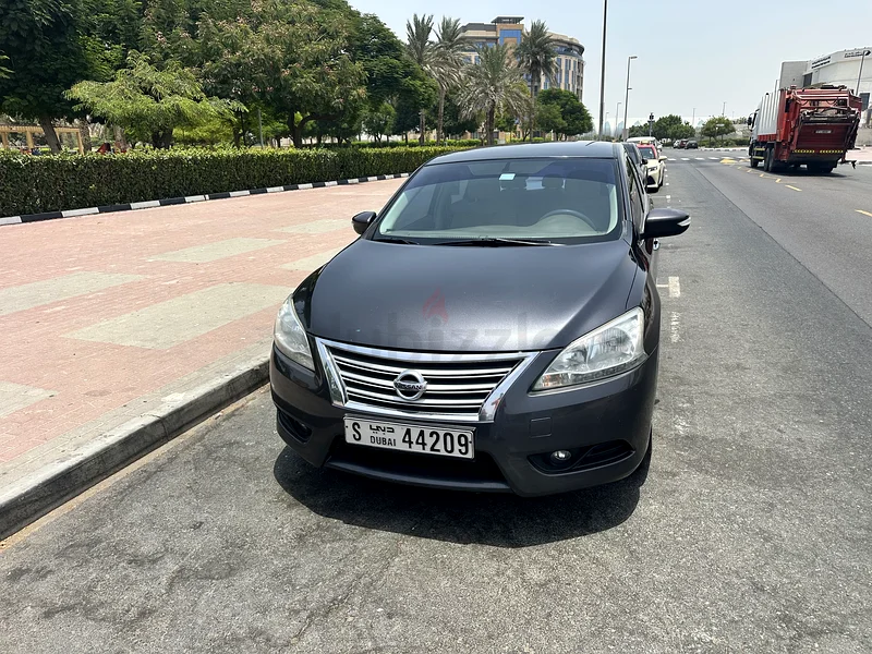 2015 Nissan Sentra 1.8 - Stylish Blue, Fully Loaded!631675598068491121