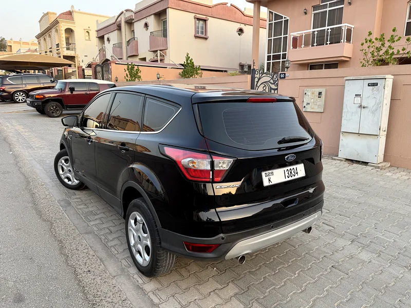 سجل صيانة كامل بدون حوادث  لا يوجد طلاء63231638863618113
