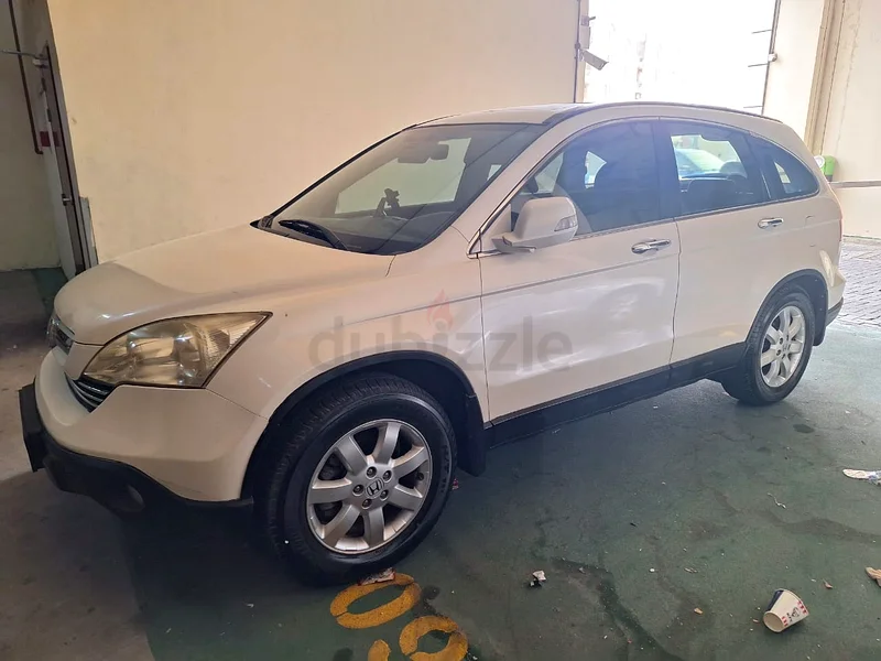 Honda CRV ,White color , Automatic for sale in Ajman AED 16,50063134993809282113
