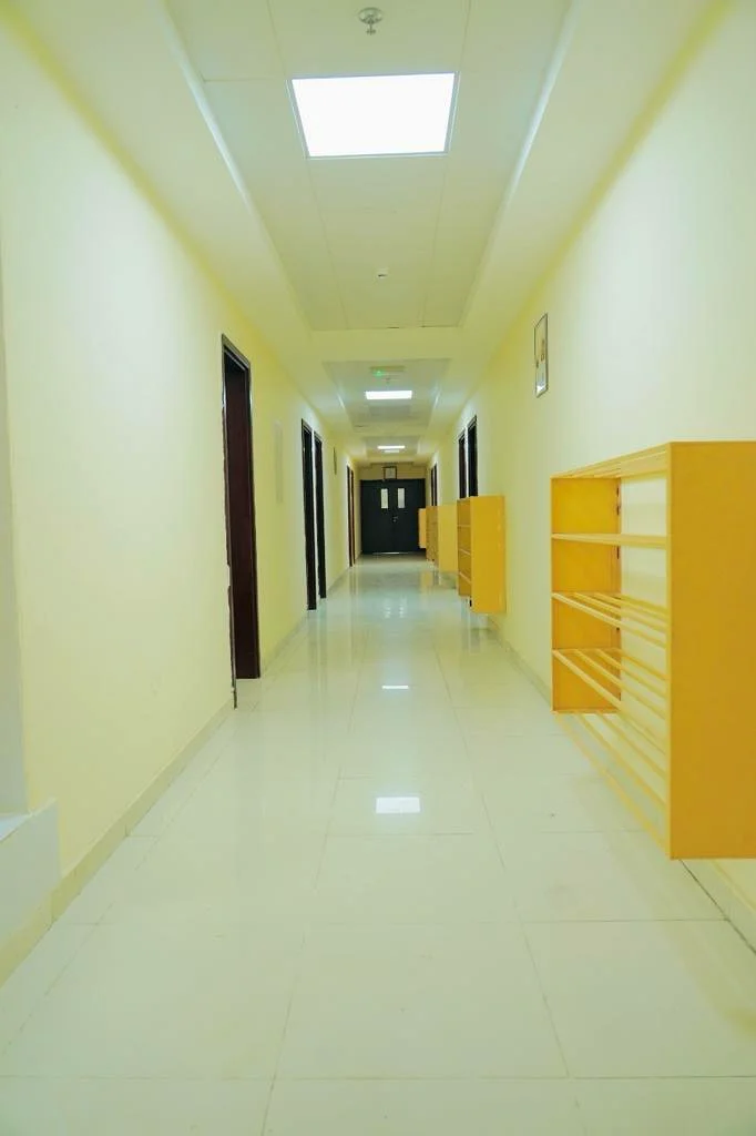 تتوفر إقامة للعاملين63150483659523111