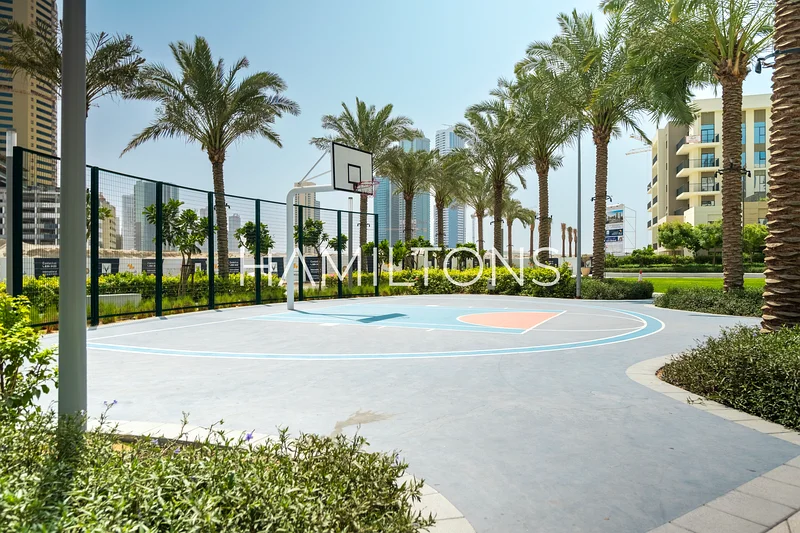 10 mins to Dubai | Vacant Apartment | Sea Views | Resale63204825991810111