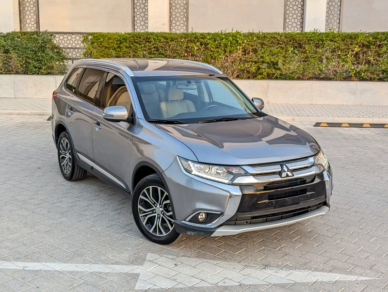 Mitsubishi Outlander 2016 GCC 4WD Immaculate Shape Low KM Perfect Inside Out63225309721859113