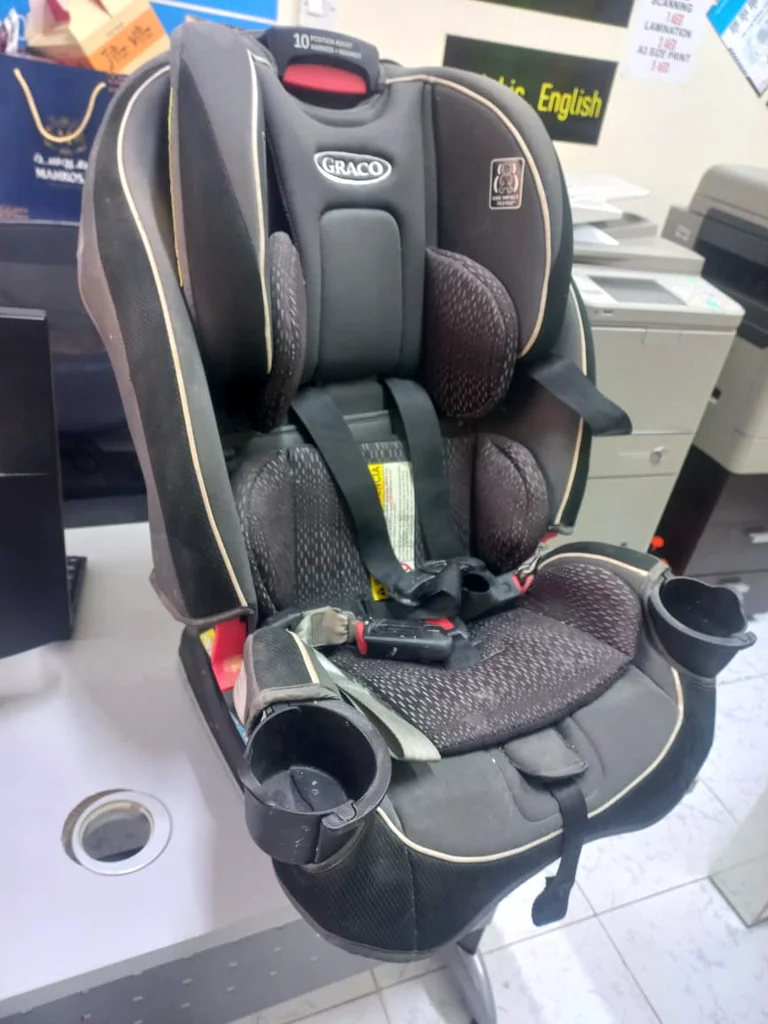 Graco 3-in-1 car seat from Slim Fit, multi-size for ages 2 to 7 years - used for only one month63196622296067112