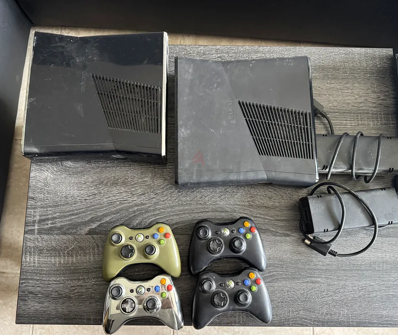 وحدة تحكم Xbox 360 - 300 للوحدة الواحدة، 500 للوحدتين معًا63173867821570111
