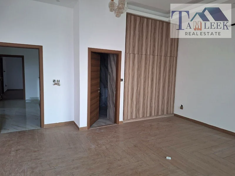 Beautiful villa for sale in Al Yasmine main street63252424070915112