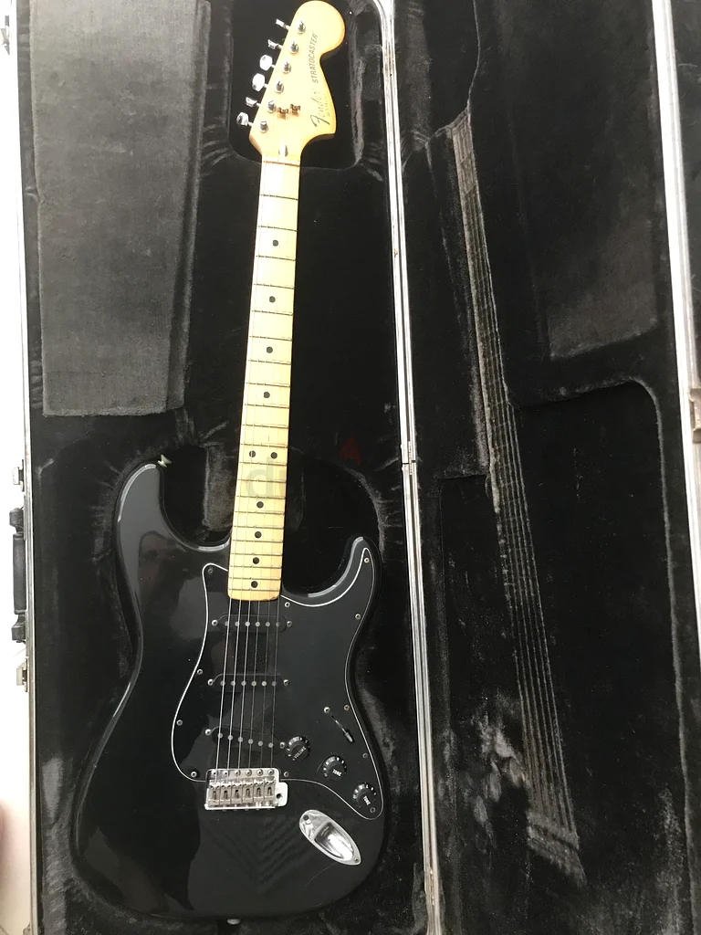 Vintage Fender Stratocaster year 1973 USA, Excellent  Conditions, low price63231693539586118